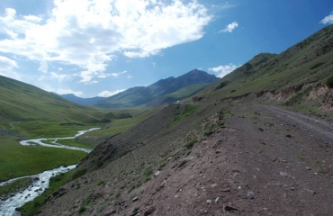 Kirgizja 4x4 auta terenowe i najlepsze trasy